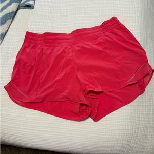 Lululemon Hotty Hot shorts 2.5 high rise